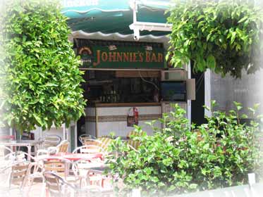 Johnnies Bar