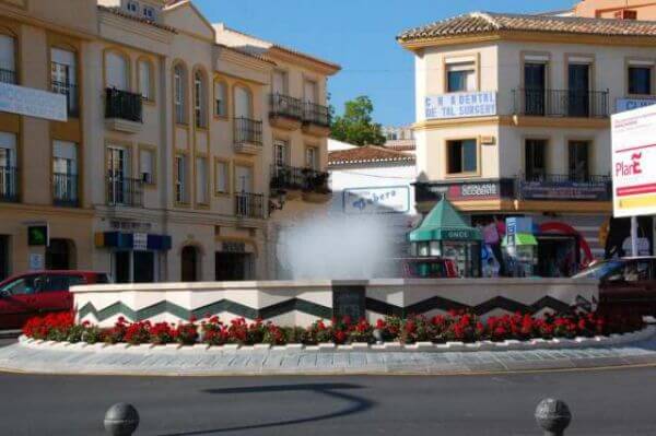 Roundabout DSC 1337