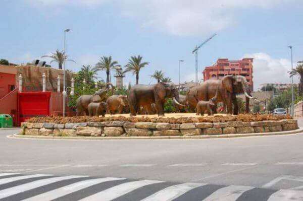 Roundabout DSC 1346