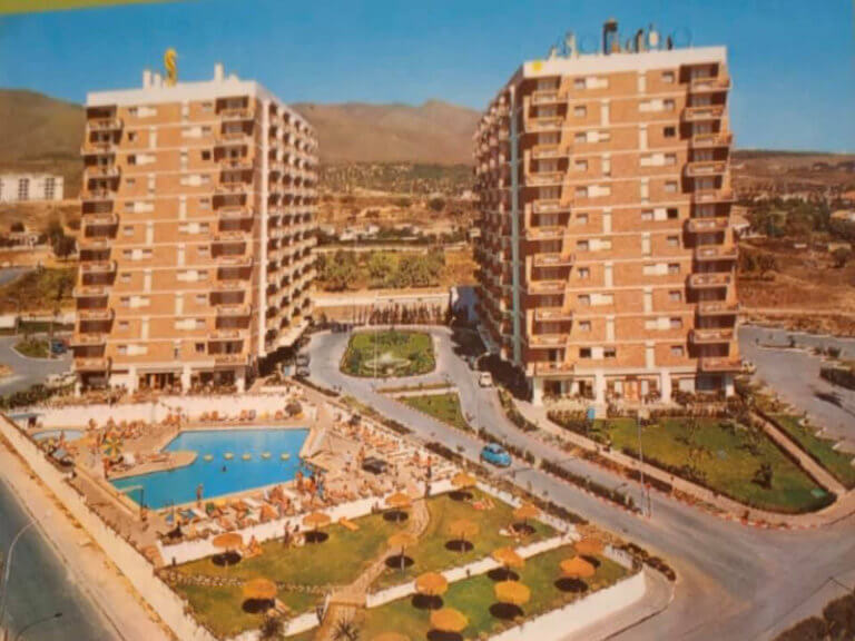 Acuario and Pisces Apartments