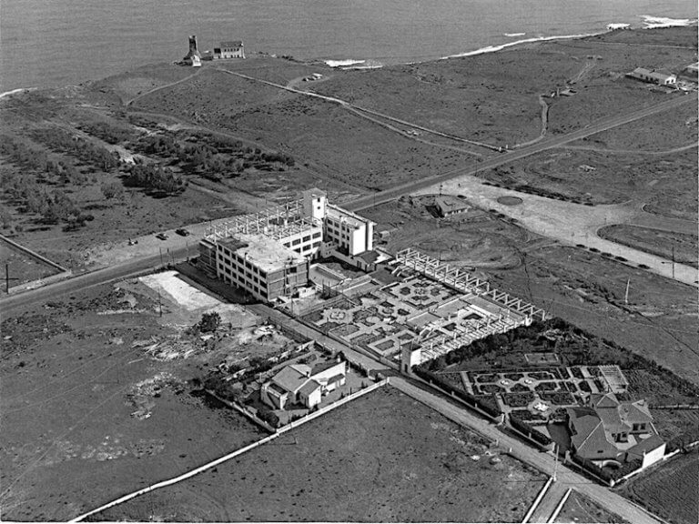 Plaza Sol y Mar (24 Hour square) under construction