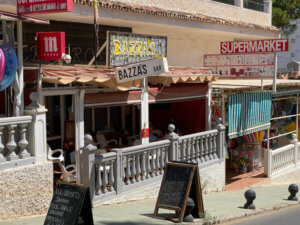 Bazzas Bar 2022