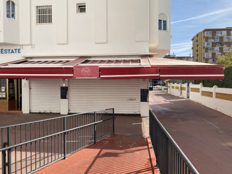 Dos Copas Sports Bar